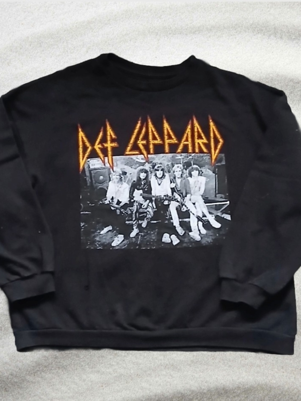 Def Leppard Vintage Graphic Crewneck